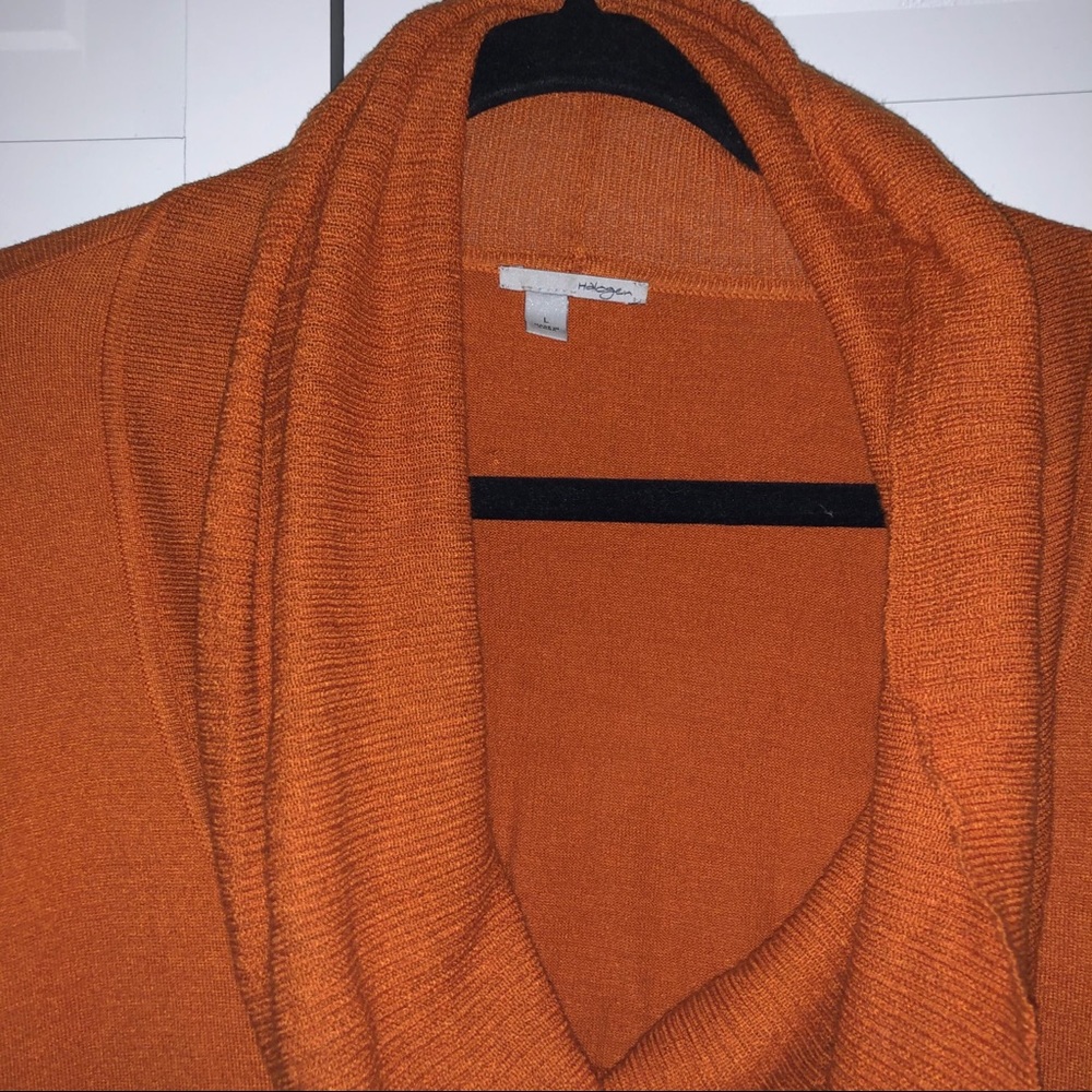 women’s halogen orange sweater size L